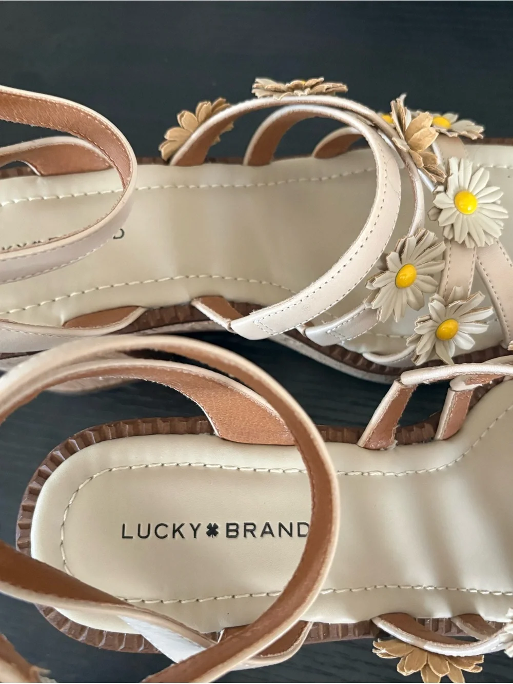 NEW Lucky Brand Cream Wedge Sandals with Yellow Daisy Accents